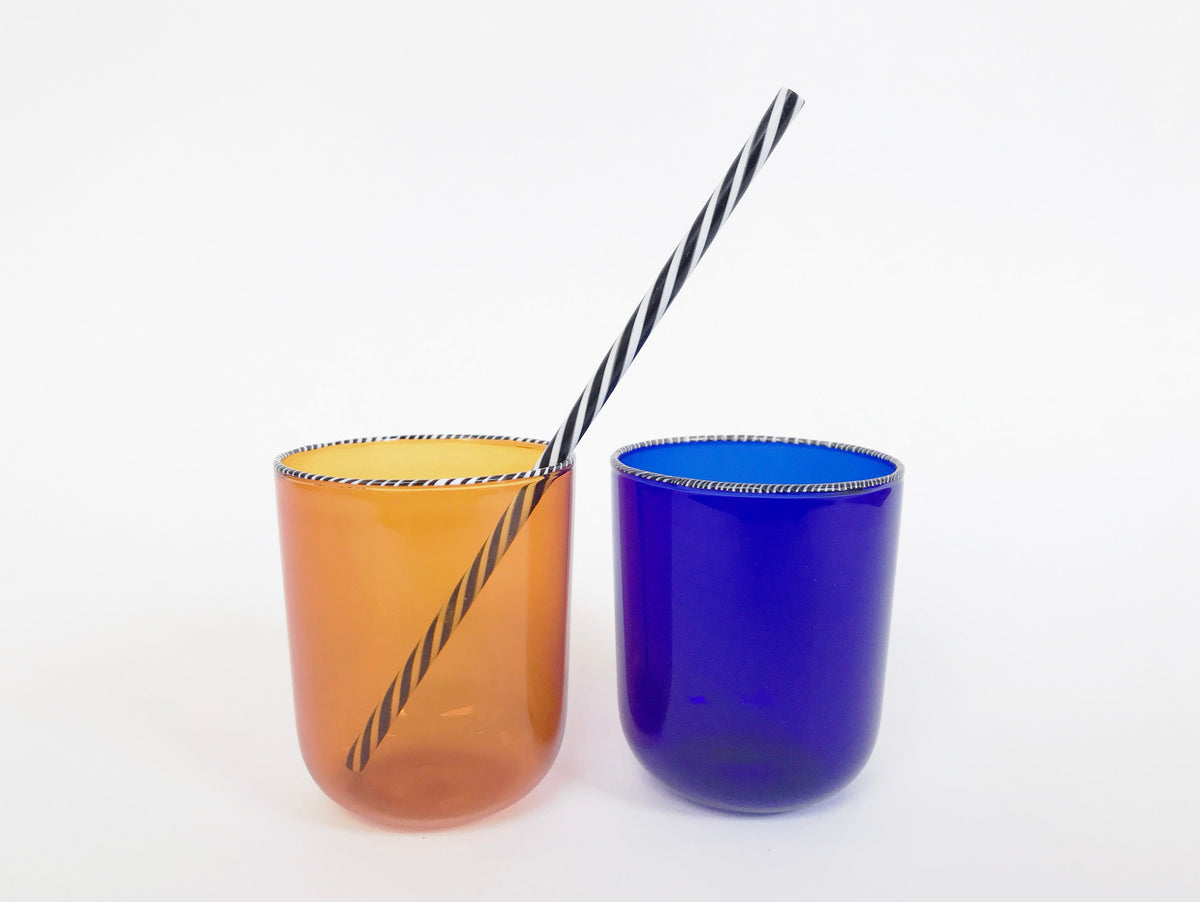 Black and white twisted glass straw detail